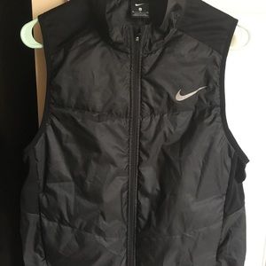 MEN’S NIKE VEST